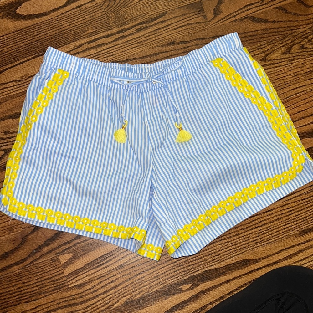 Lilly Pulitzer size SMALL cotton shorts in blue gingham with yellow stitching.